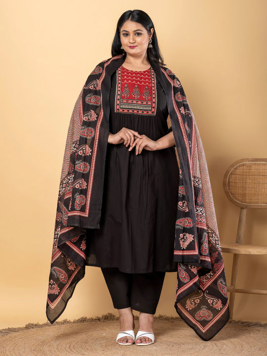 readiprintfashions/images/2001101/4.jpg