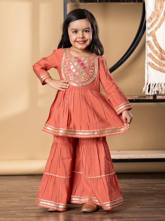 readiprintfashions/images/2005469/4.jpg