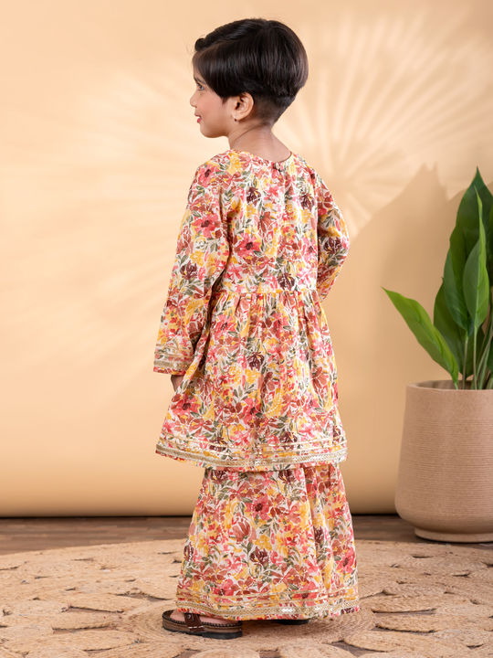 readiprintfashions/images/2014114/4.jpg